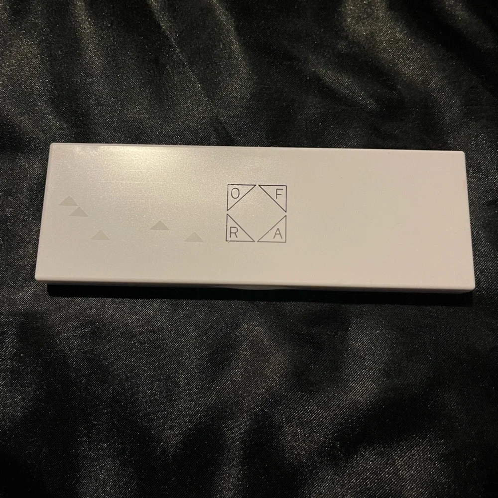 Ofra Eyeshadow Palette